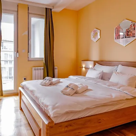 Hotel Airstar