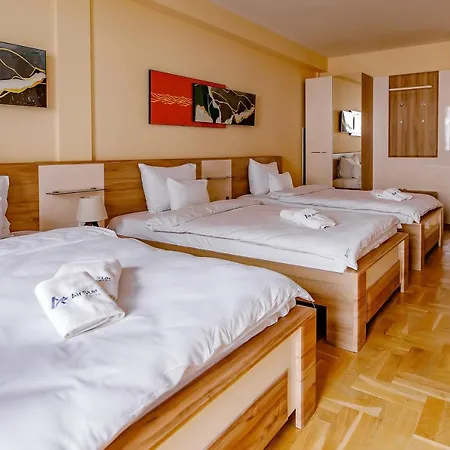 Hotel Airstar 4*