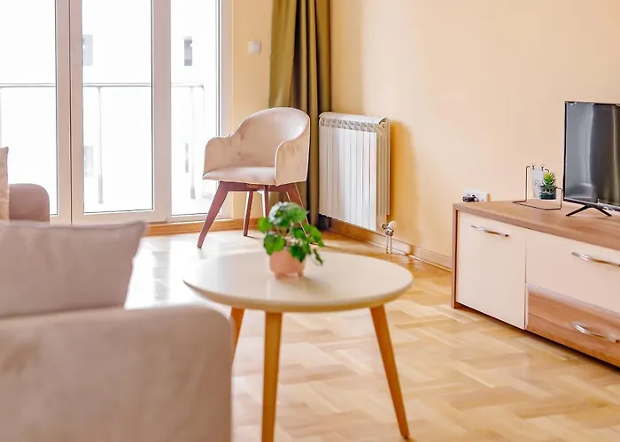 Airstar 酒店 Surčin