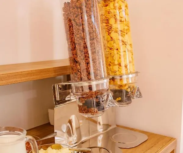 Airstar 酒店 Surčin